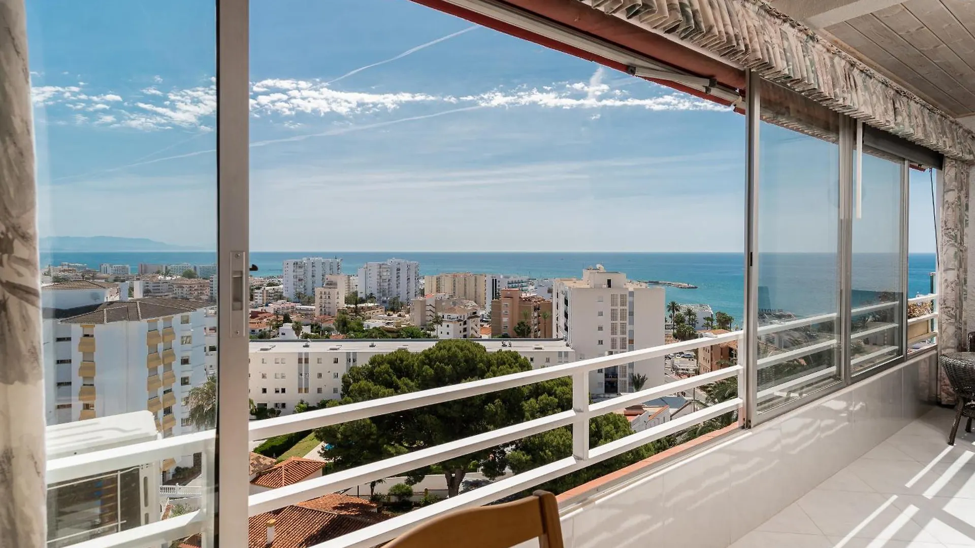 Апартаменты Azul Horizonte With A Pool Бенальмадена